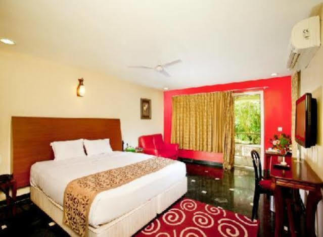 คลับ มหินทรา มหาบาเลชวา เชอร์วู้ด Hotel มหาบาเลชวาร์ ภายนอก รูปภาพ