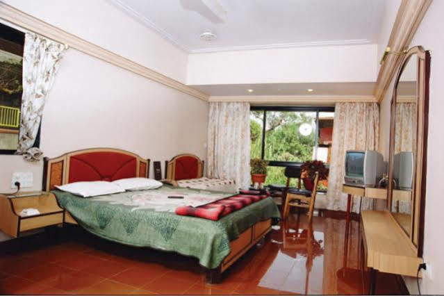 คลับ มหินทรา มหาบาเลชวา เชอร์วู้ด Hotel มหาบาเลชวาร์ ภายนอก รูปภาพ